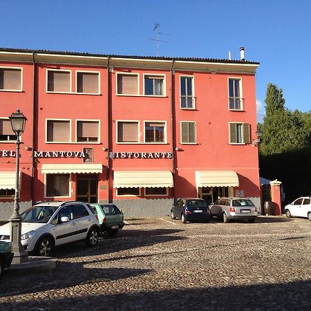 Hotel Mântua Exterior foto
