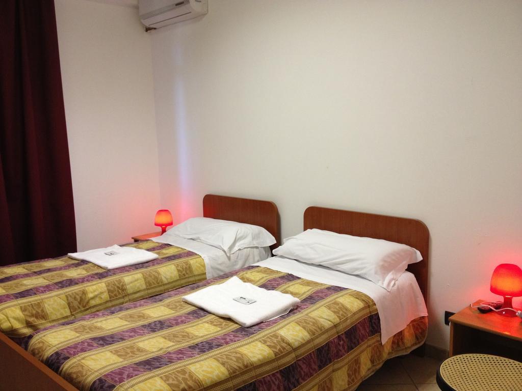Hotel Mântua Quarto foto